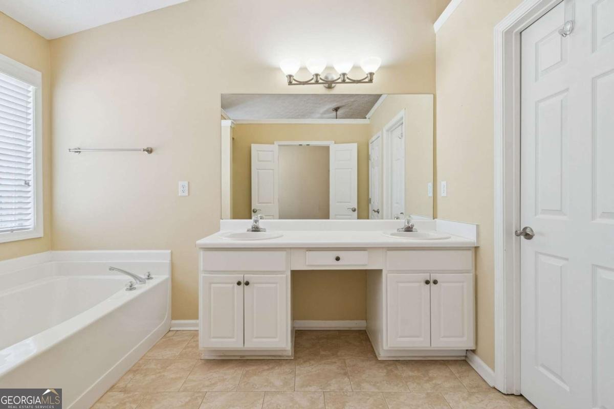 3350 Hampton Trace Court Buford - Photo 28