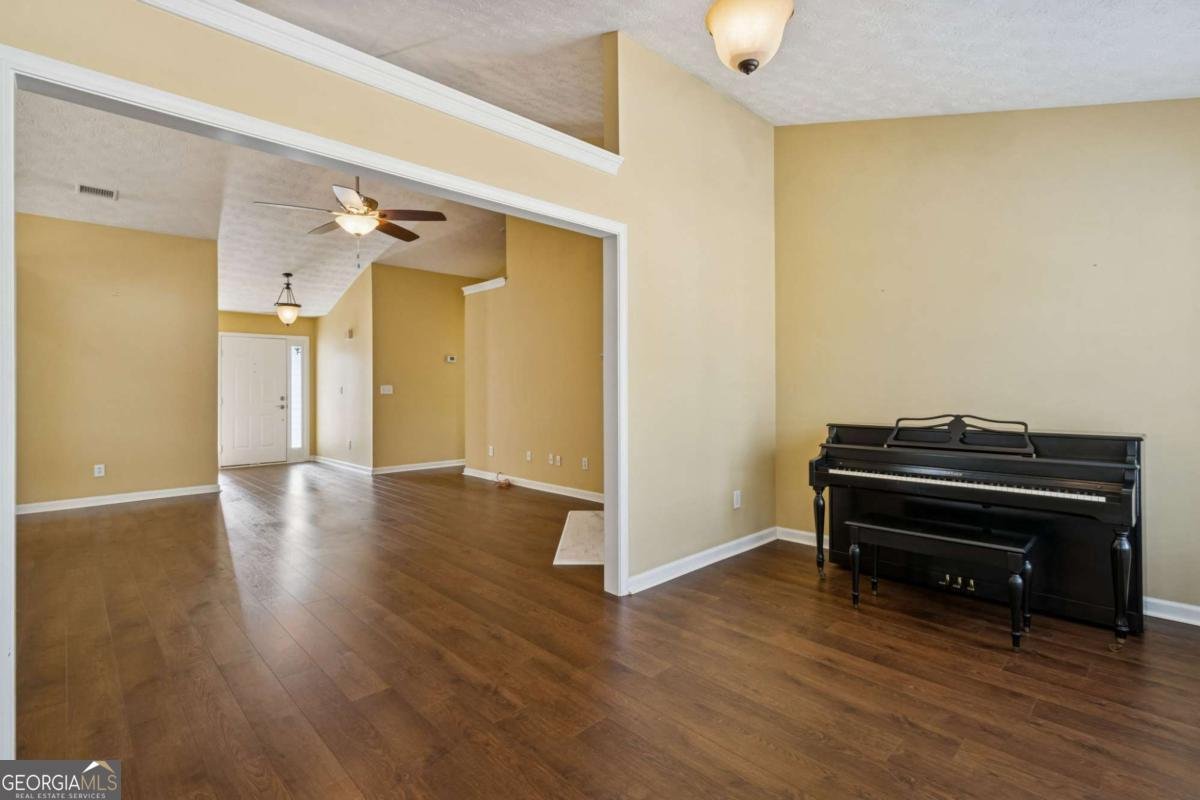 3350 Hampton Trace Court Buford - Photo 9