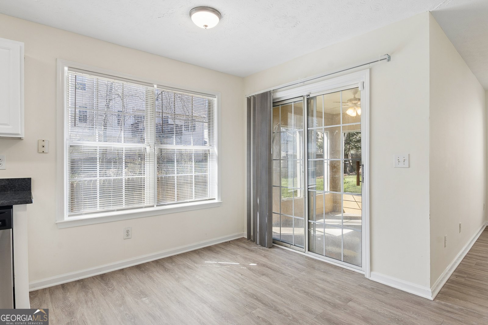 390 Manor Glen Drive Suwanee - Photo 11