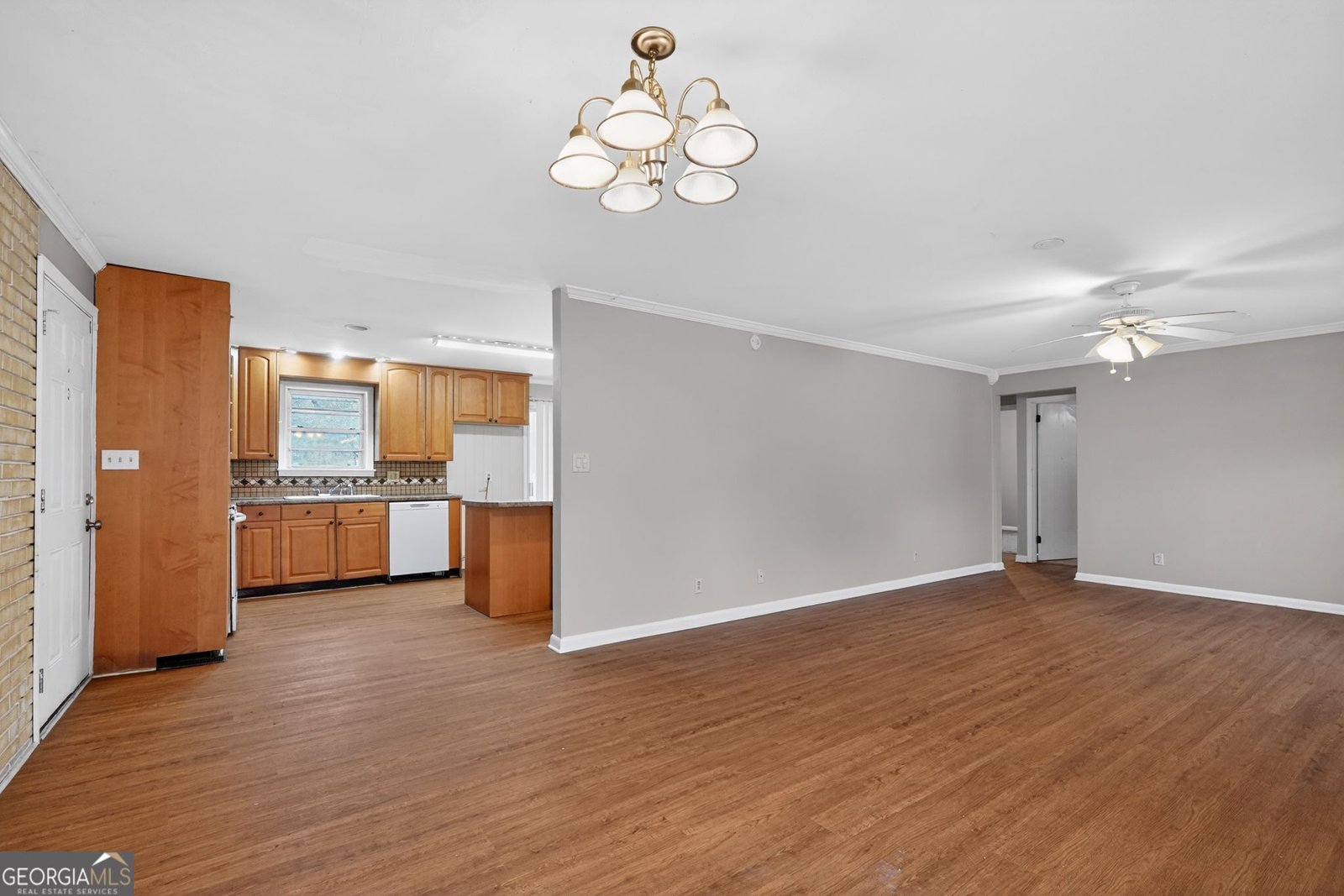 2780 London Berry Court Snellville - Photo 11