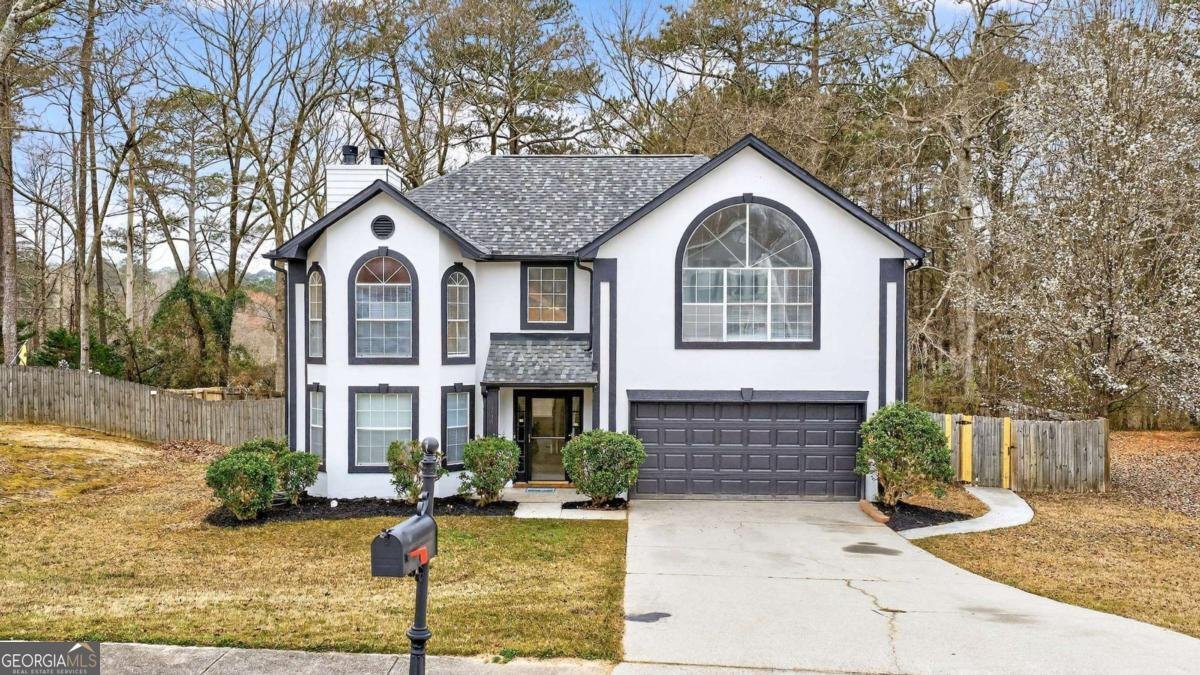 8218 Mahogany Lane Stonecrest - Photo 1