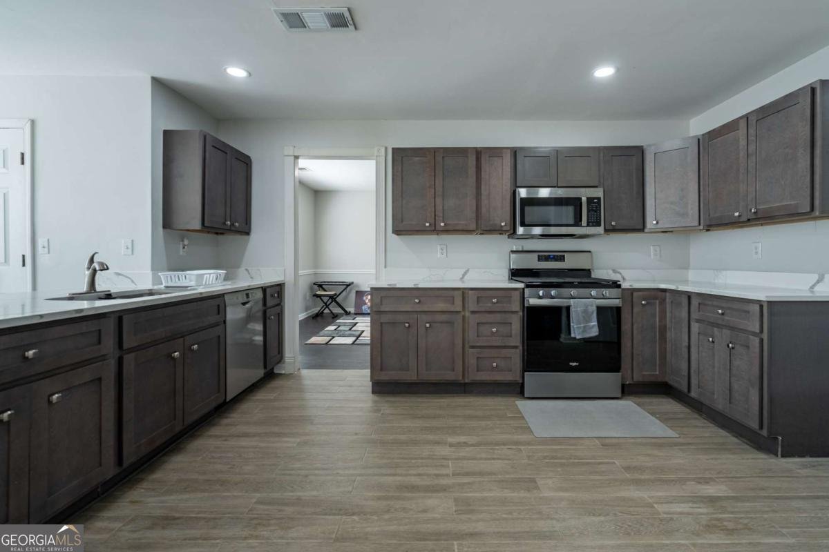 6715 Manor Creek Drive Douglasville - Photo 11