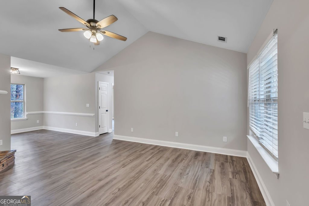 405 Azalea Drive Stockbridge - Photo 10