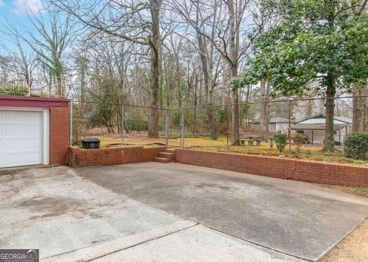 656 Bolton Road Atlanta - Photo 8