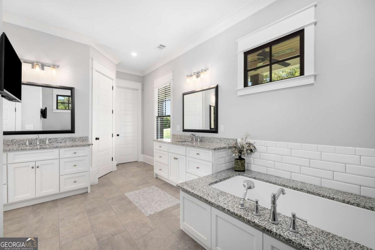 938 Austin Road Winder - Photo 20