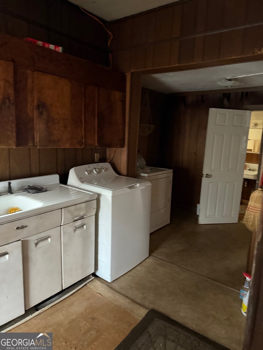 228 Rose Avenue Woodbury - Photo 9