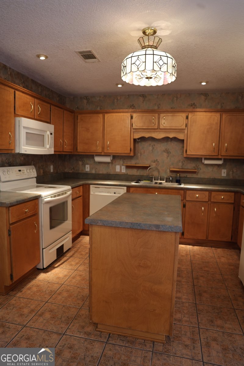 2410 Lee Street Brunswick - Photo 28