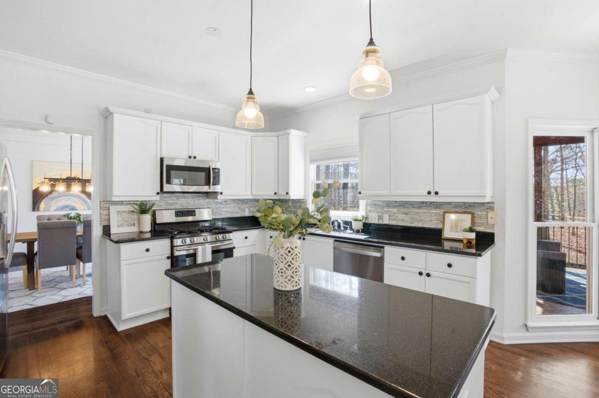 502 Green Court Woodstock - Photo 9