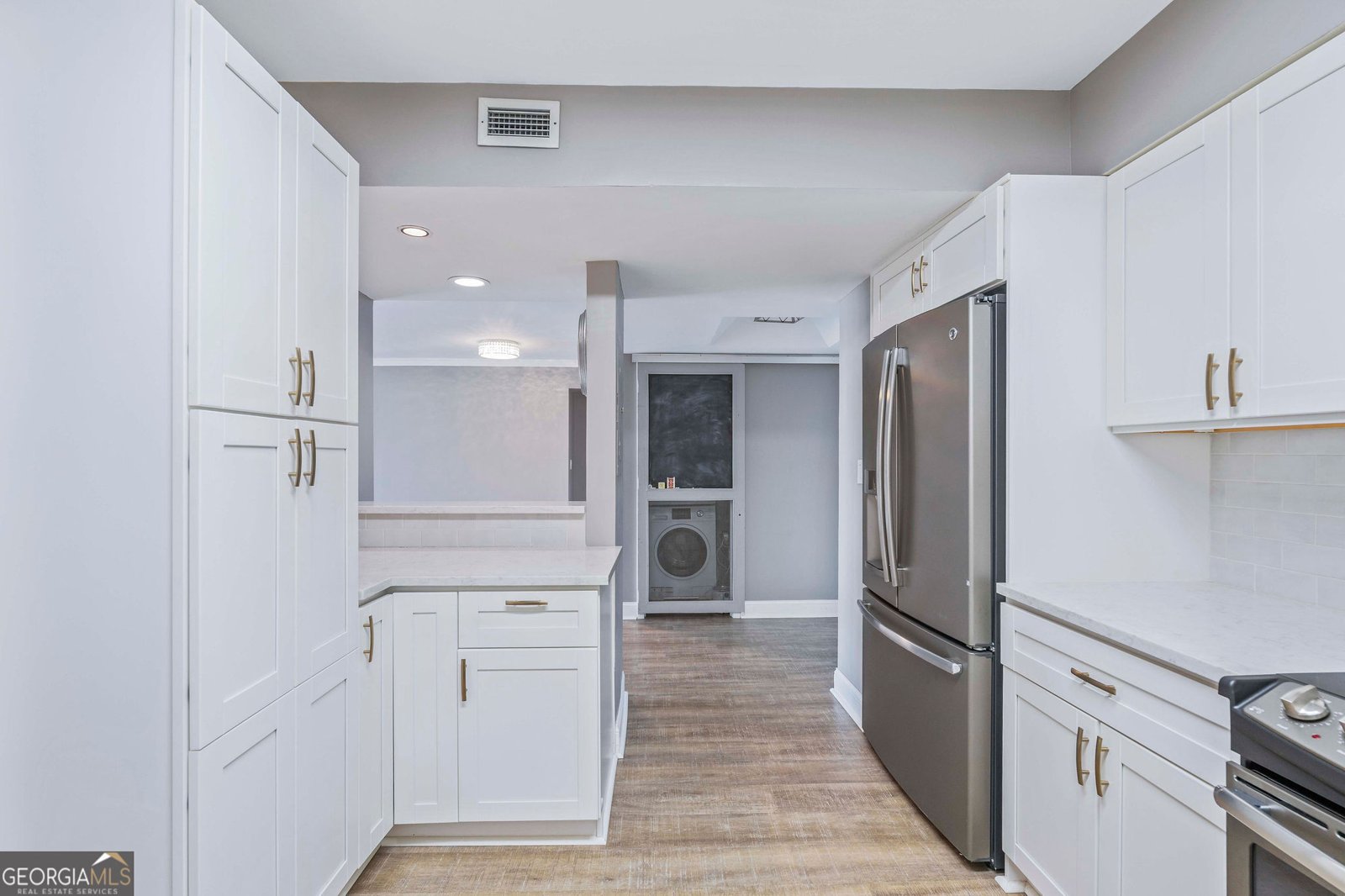 2870 Pharr Court South Atlanta - Photo 6