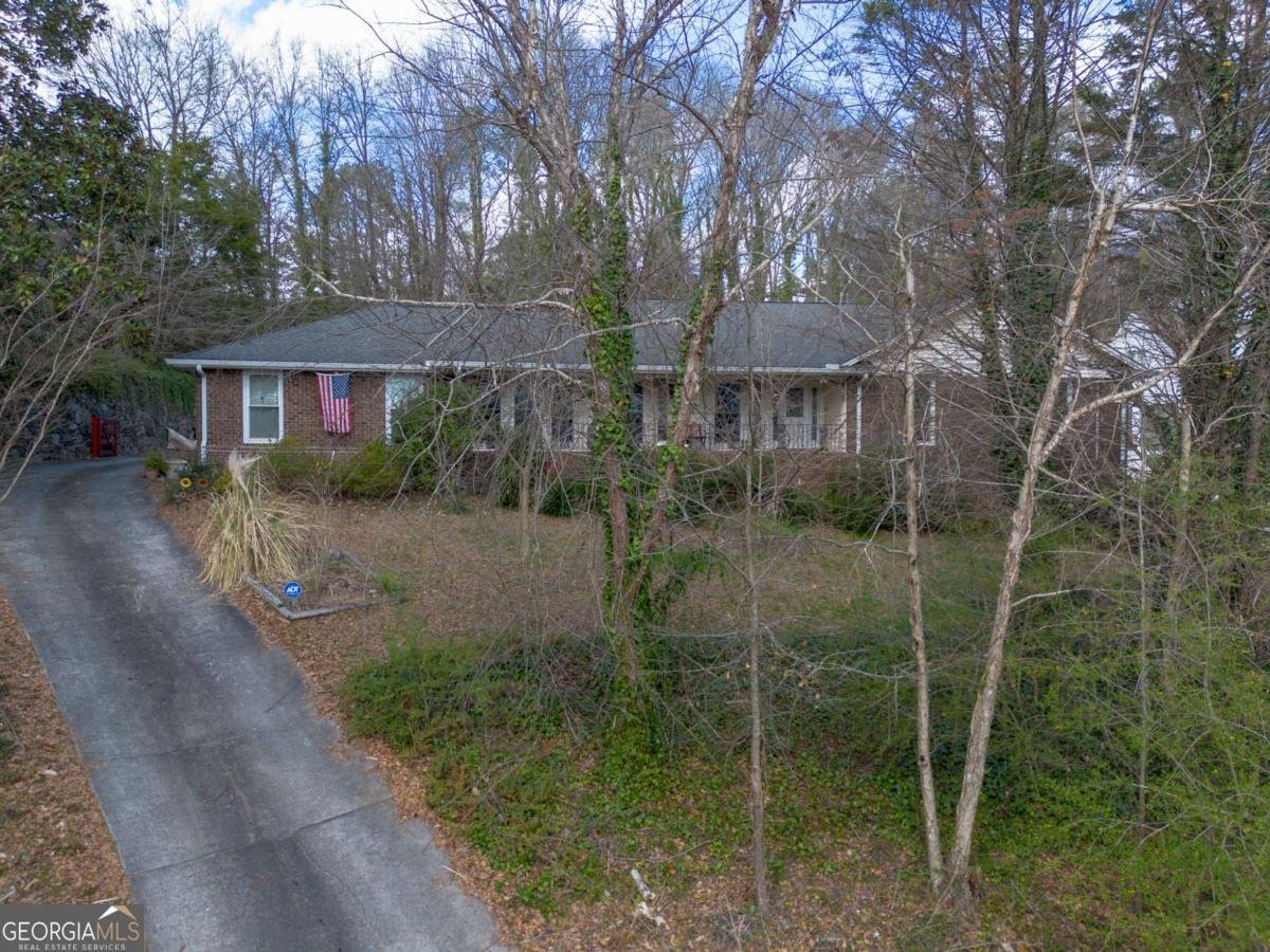 650 Riverside Road Roswell - Photo 1