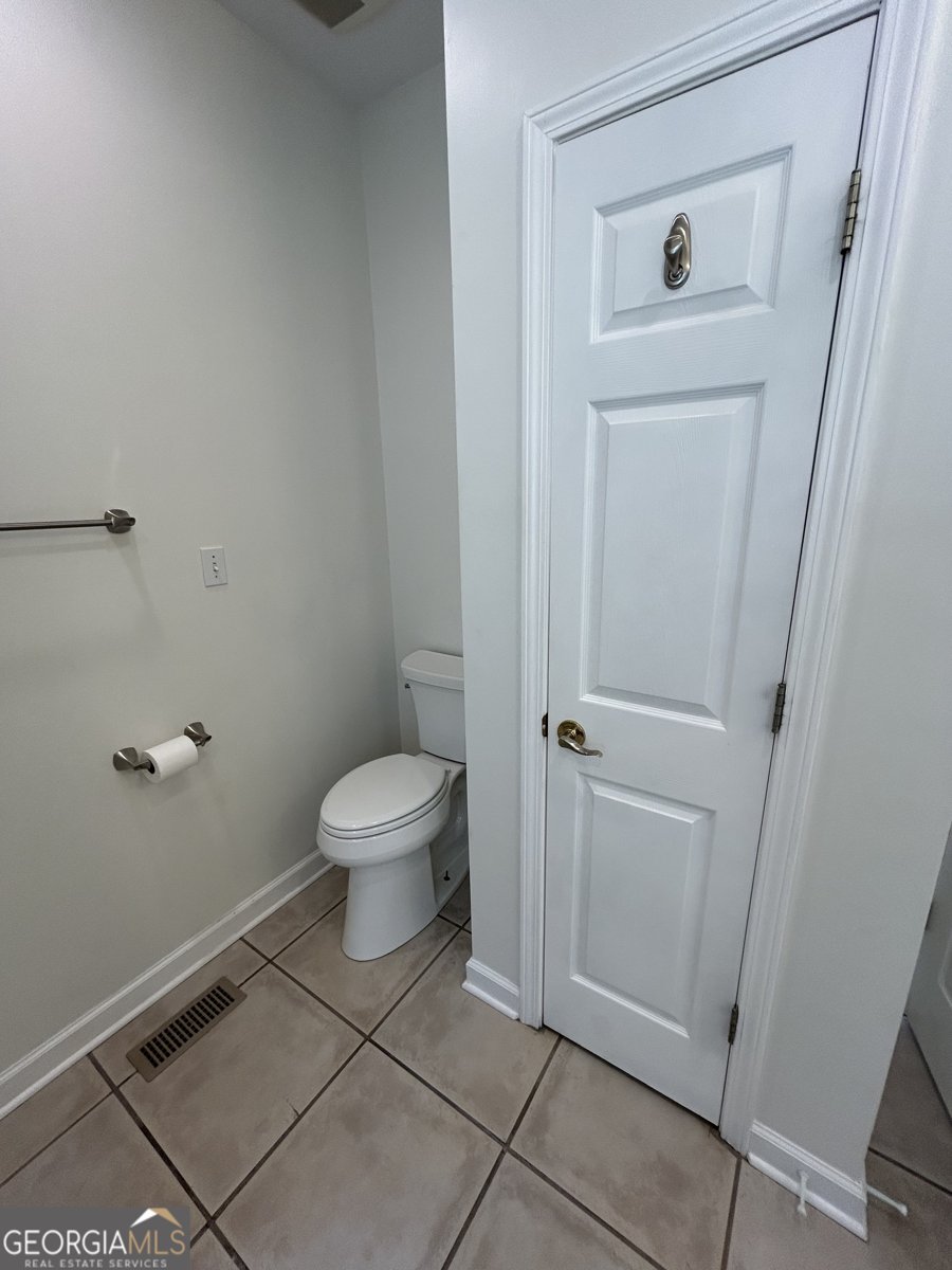 6565 Phillips Mill Road Douglasville - Photo 11