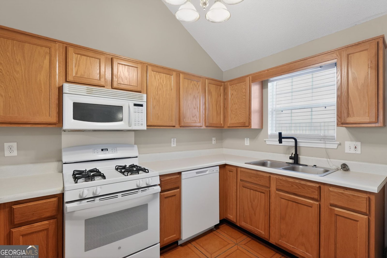 1523 Wembley Drive Douglasville - Photo 7