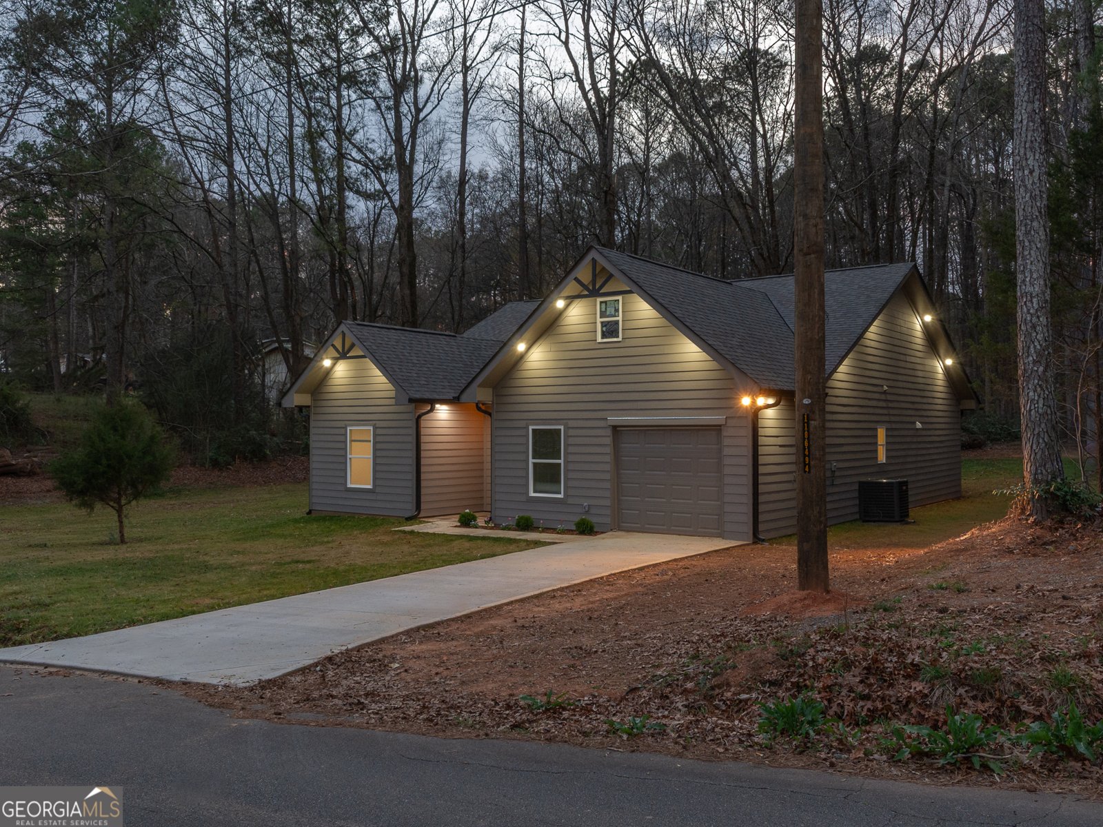 143 Mctier Circle Cartersville - Photo 1