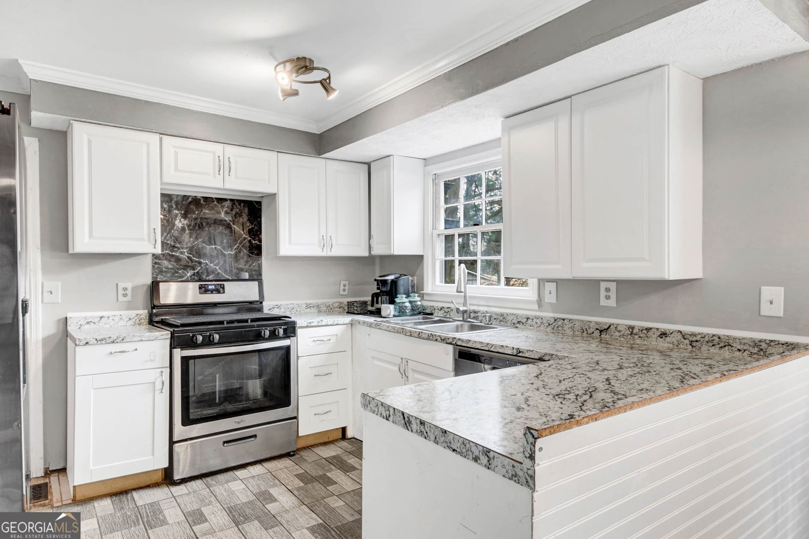 1477 Thornhill Court Lilburn - Photo 7