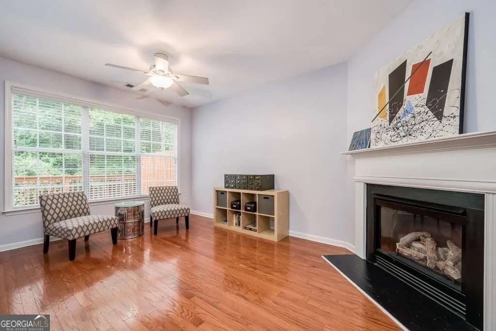 3759 Chattahoochee Summit Drive Atlanta - Photo 9