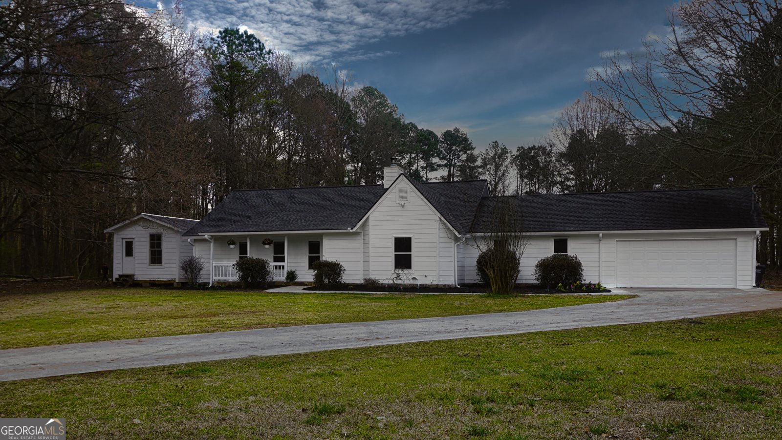 135 Dixie Lane Covington - Photo 1