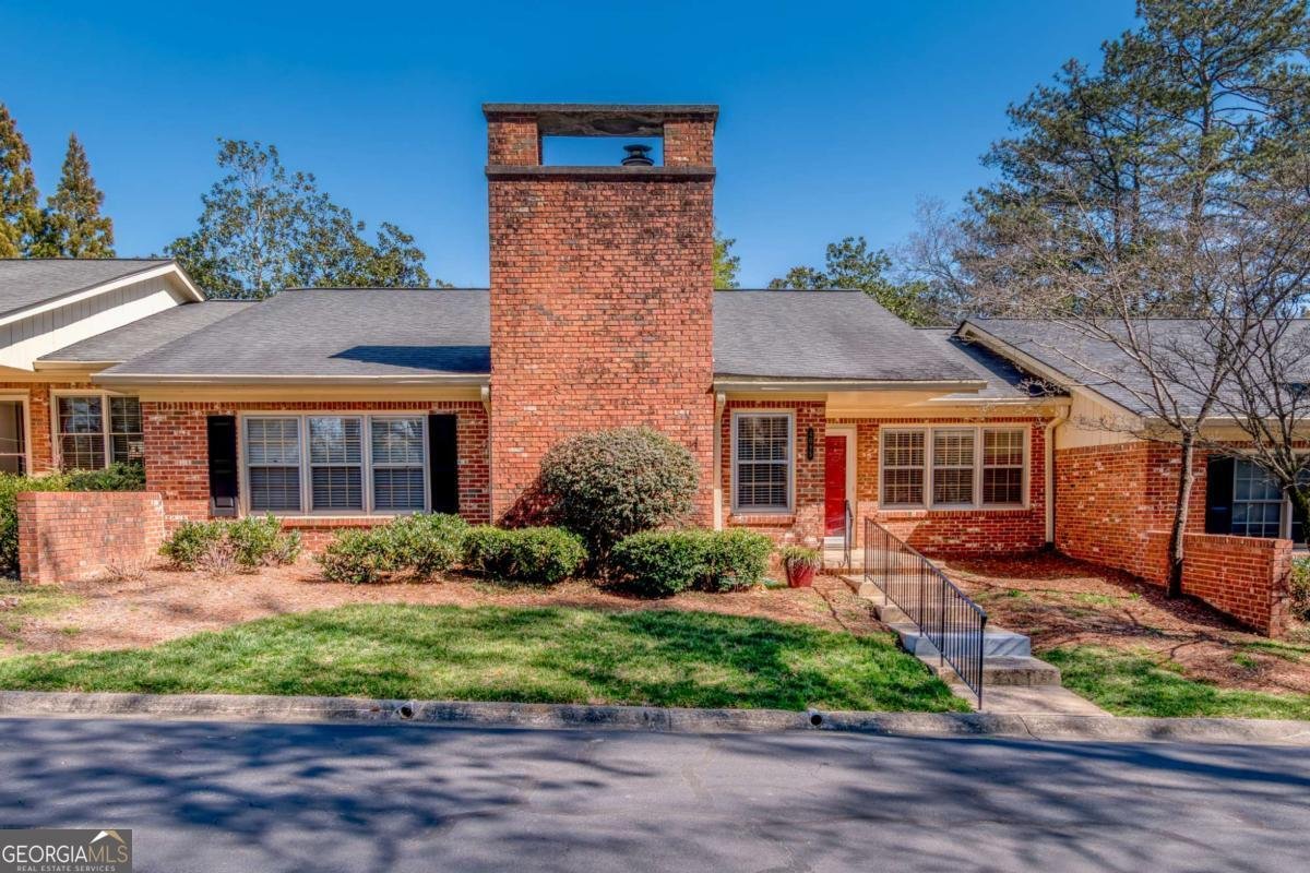 4095 Deerings Drive Peachtree Corners - Photo 1