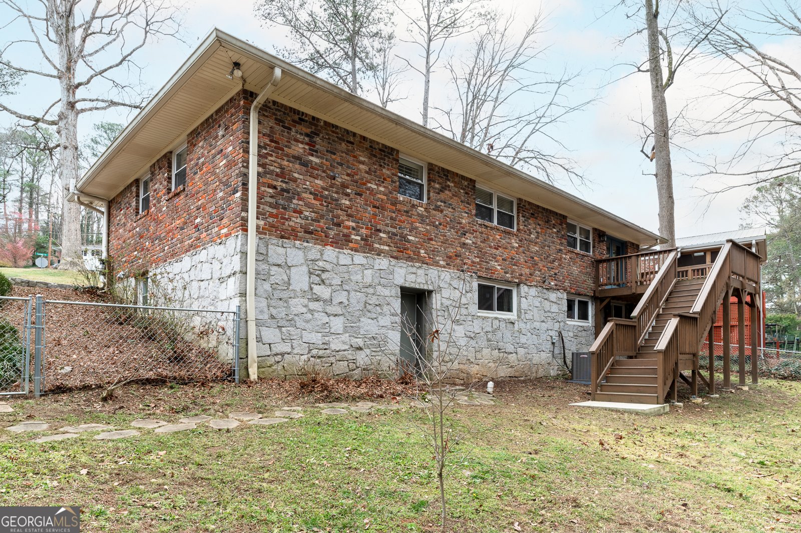 2237 Capehart Circle Atlanta - Photo 29