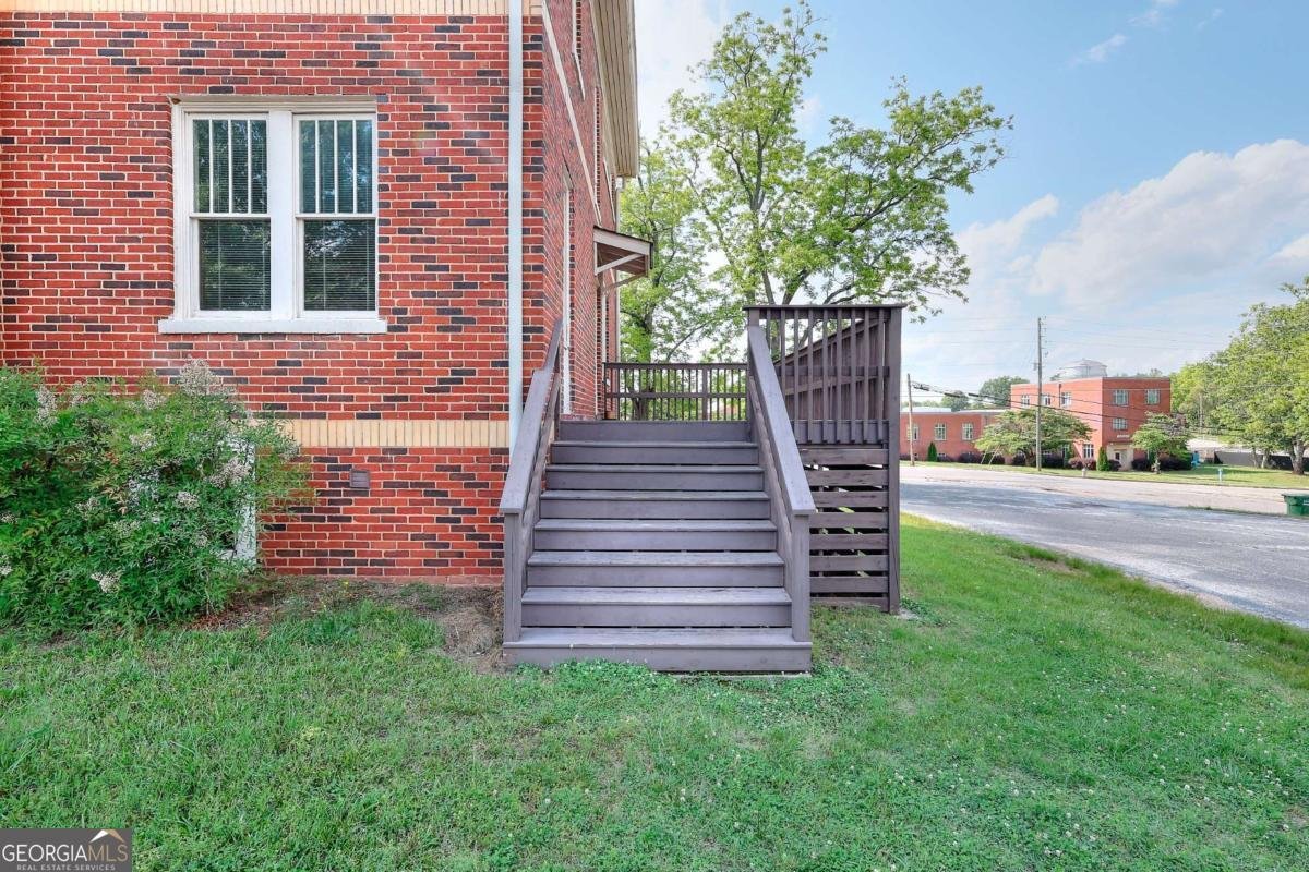 338 Broad Street Monroe - Photo 7