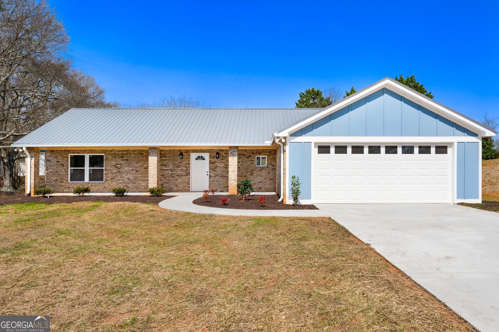 357 Woodridge Way Royston - Photo 1
