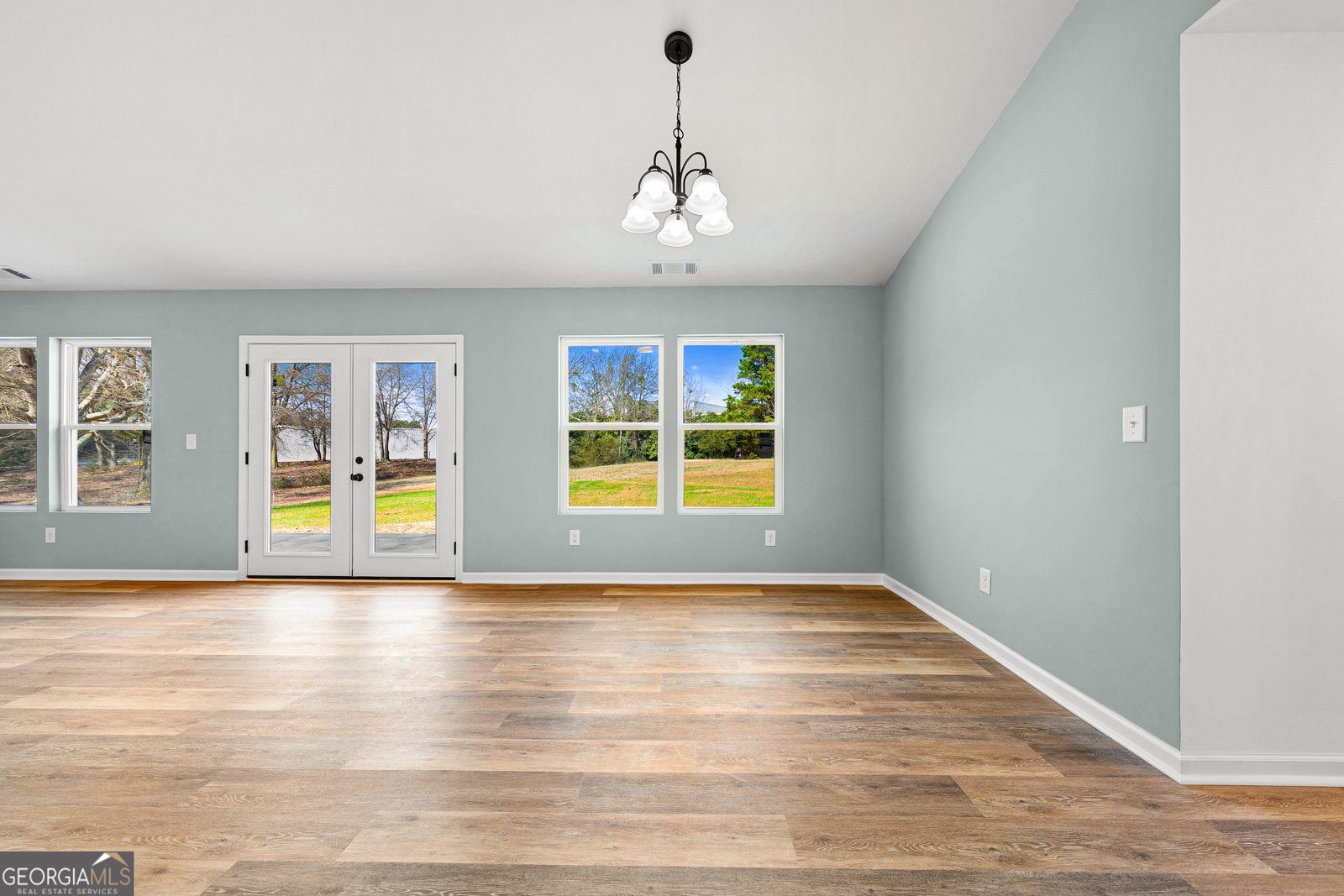 357 Woodridge Way Royston - Photo 18