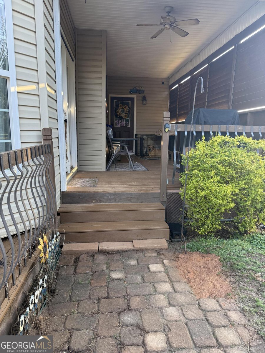 2458 Post Road Cleveland - Photo 27