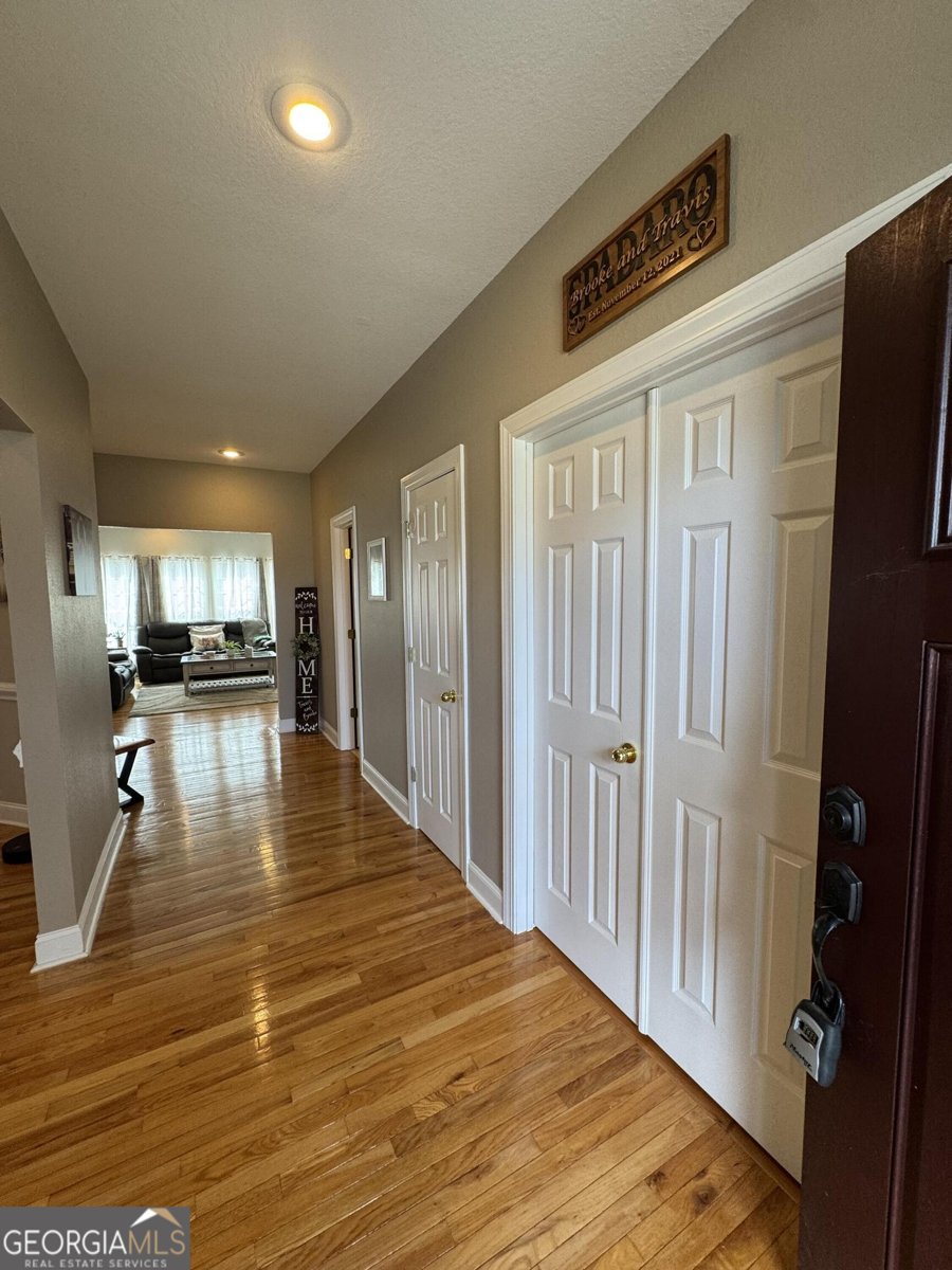 2458 Post Road Cleveland - Photo 31