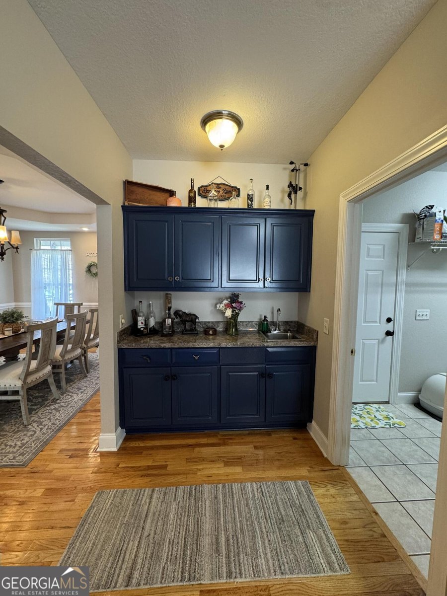 2458 Post Road Cleveland - Photo 45