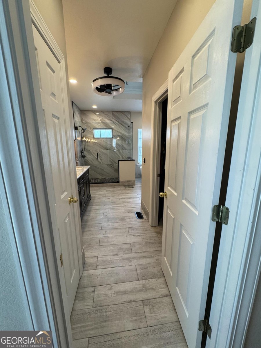 2458 Post Road Cleveland - Photo 58