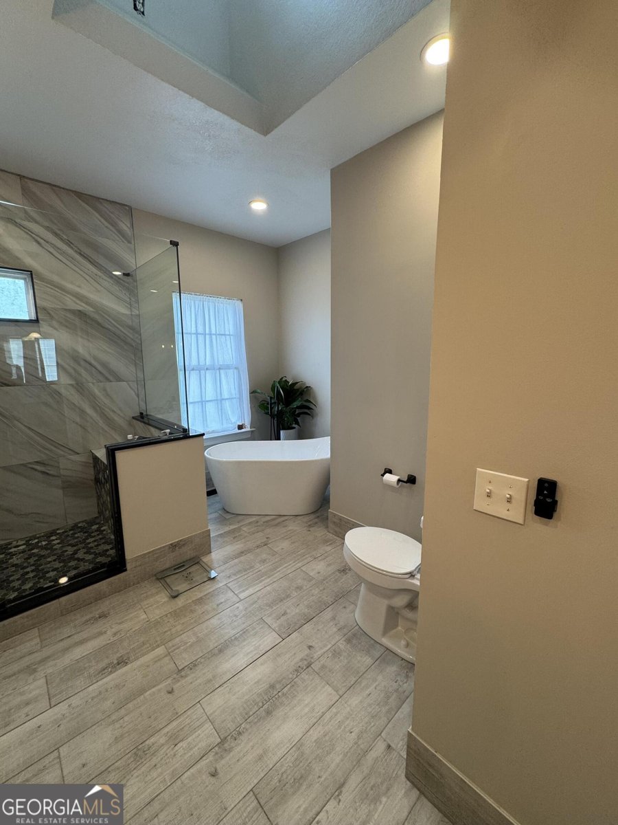 2458 Post Road Cleveland - Photo 60