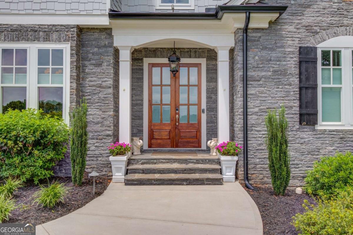 5392 Retreat Drive Flowery Branch - Photo 9