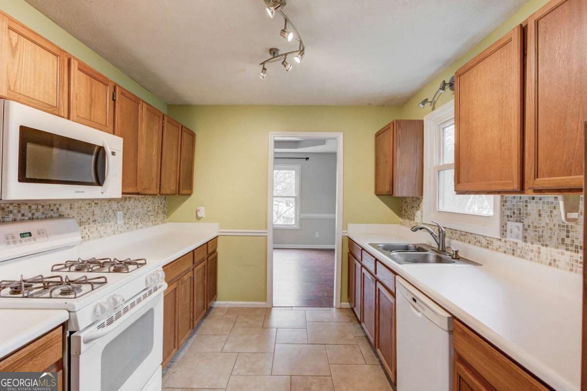 885 Long Branch Circle Sugar Hill - Photo 14