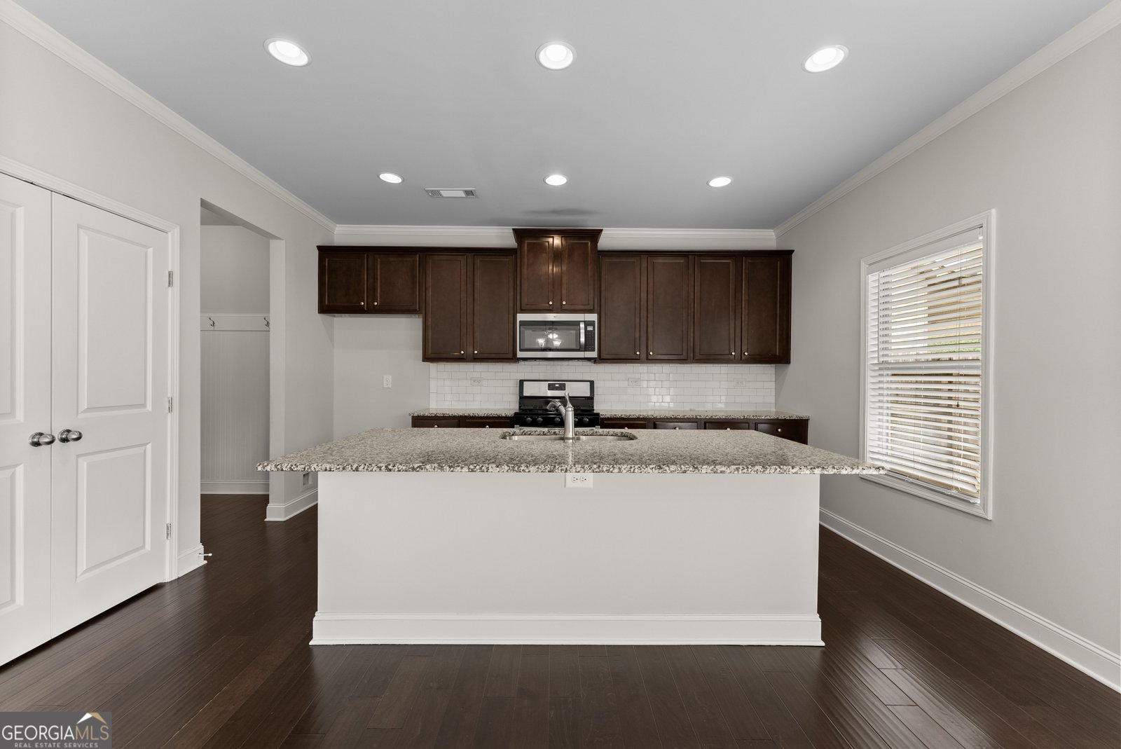 4513 Banshire Circle Gainesville - Photo 12