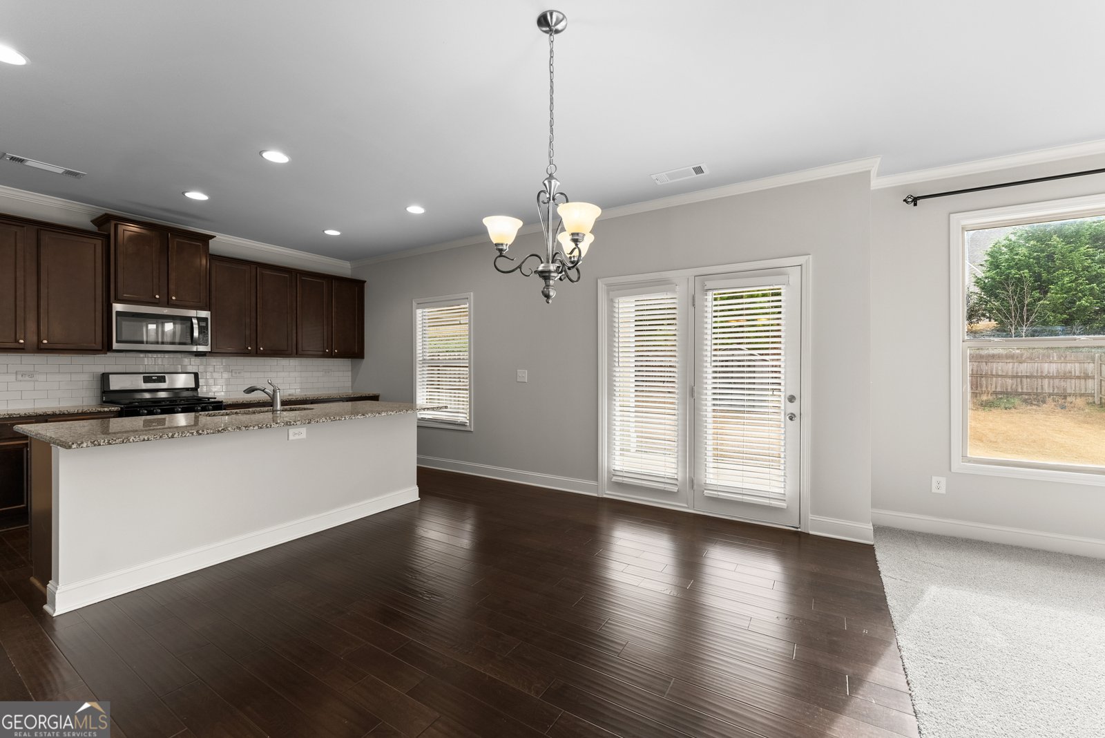 4513 Banshire Circle Gainesville - Photo 9