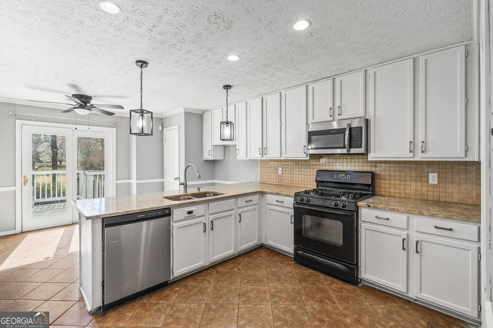 586 Clubland Circle Conyers - Photo 24