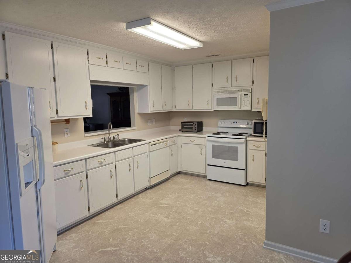 235 Monmouth Drive Fayetteville - Photo 8