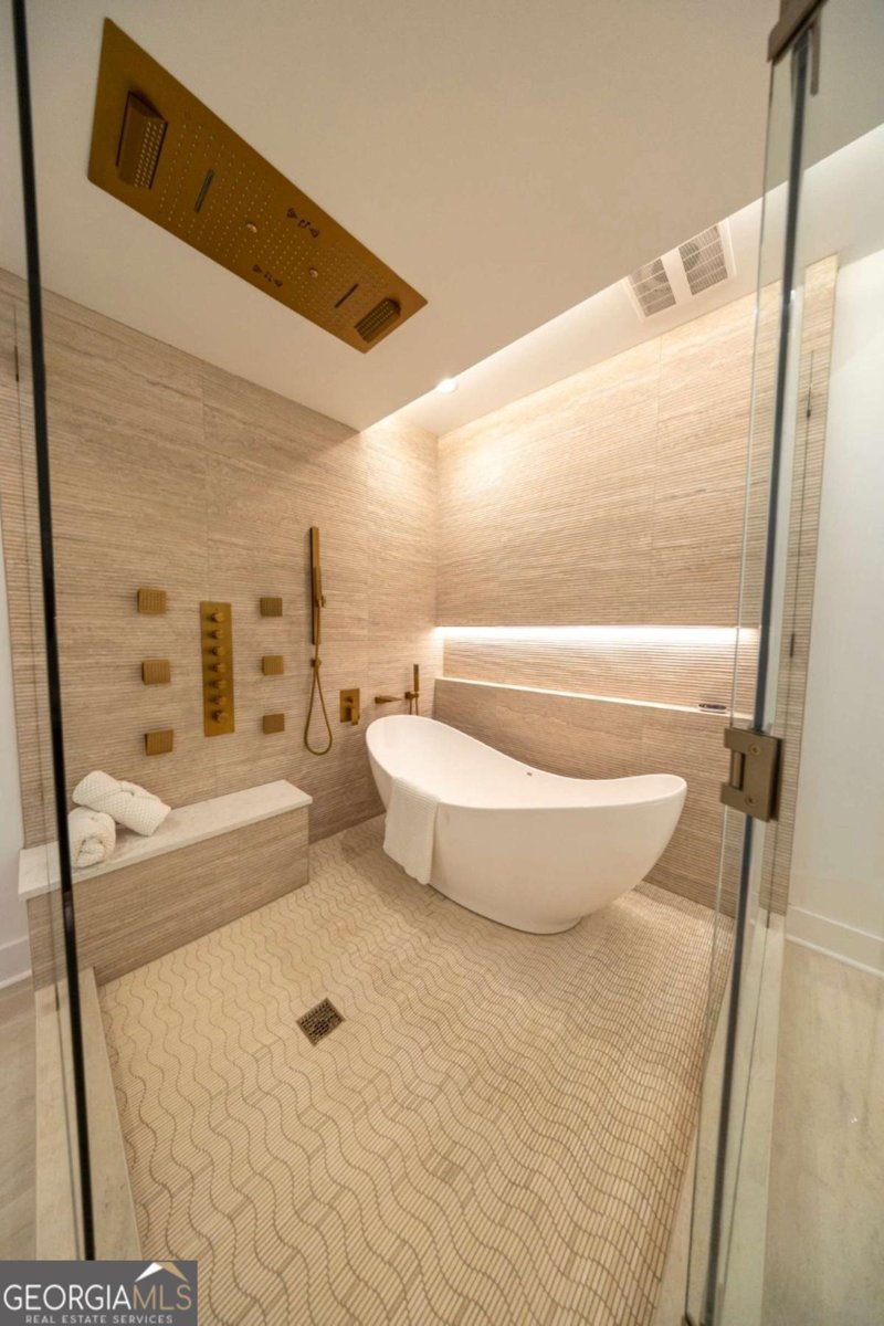 8485 Lynn Drive Gainesville - Photo 17