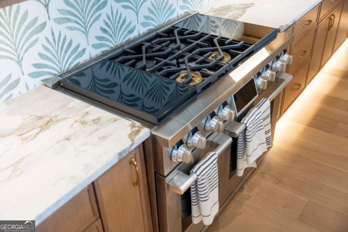 8485 Lynn Drive Gainesville - Photo 7