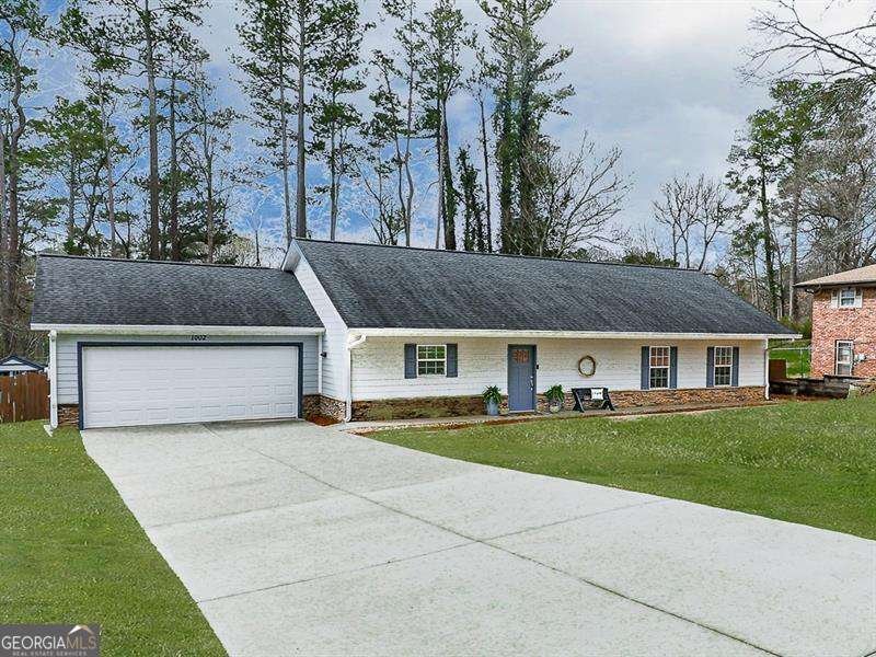 1002 Brackett Road Marietta - Photo 1