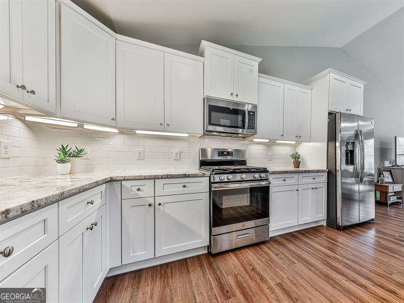 1002 Brackett Road Marietta - Photo 7