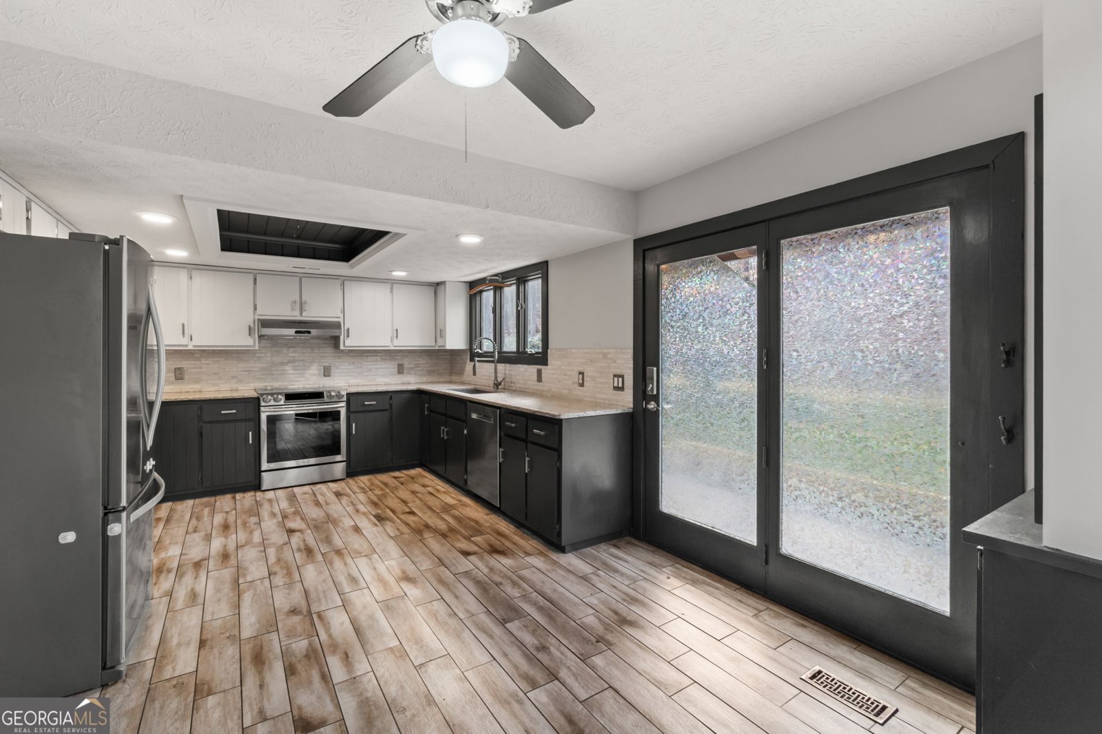 5530 Bourbon Drive Gainesville - Photo 8