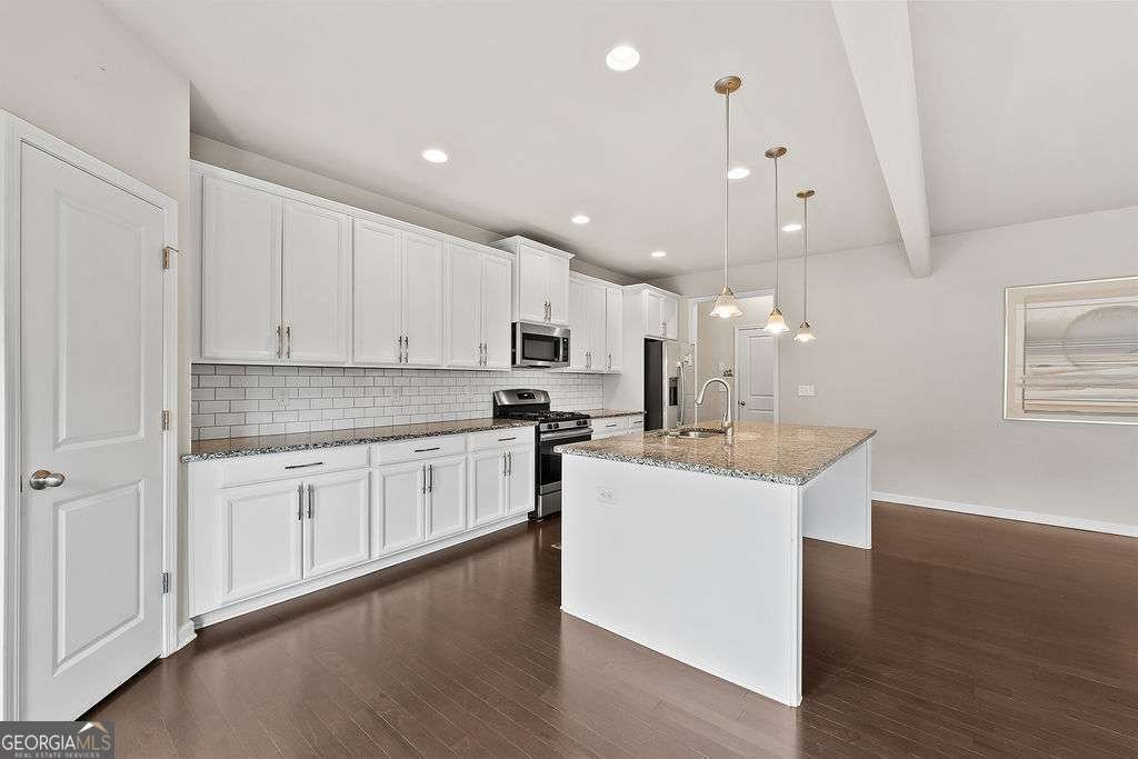 2415 Matlin Way Buford - Photo 18