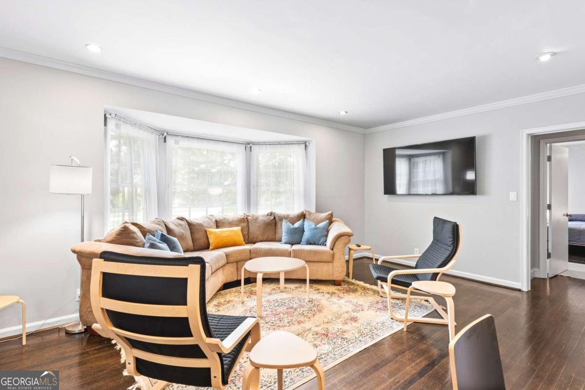 1257 Briar Hills Drive Atlanta - Photo 10