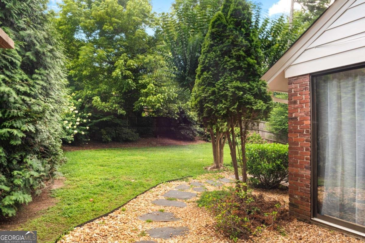 1257 Briar Hills Drive Atlanta - Photo 21