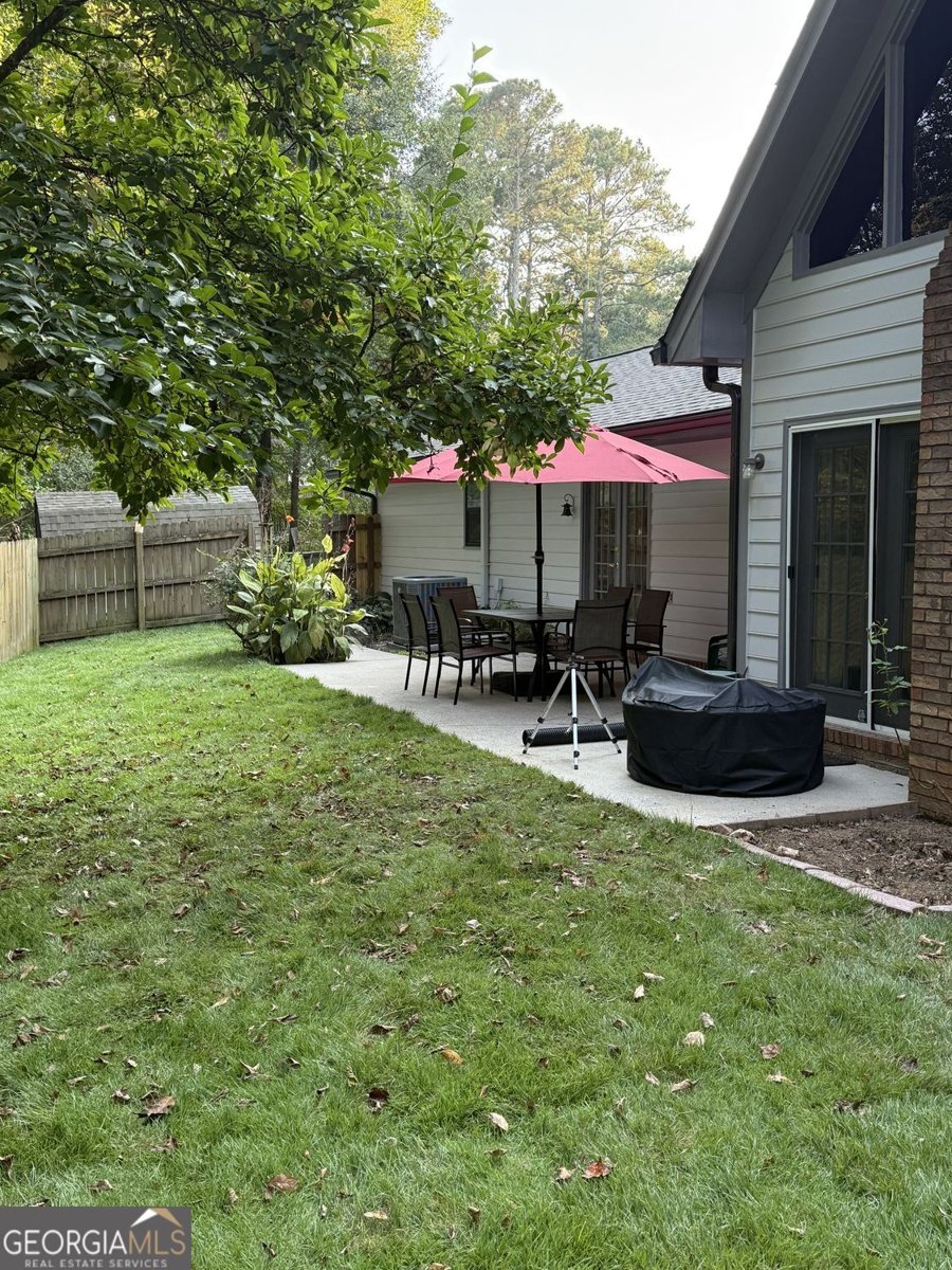 110 Sandy Drive Stockbridge - Photo 11