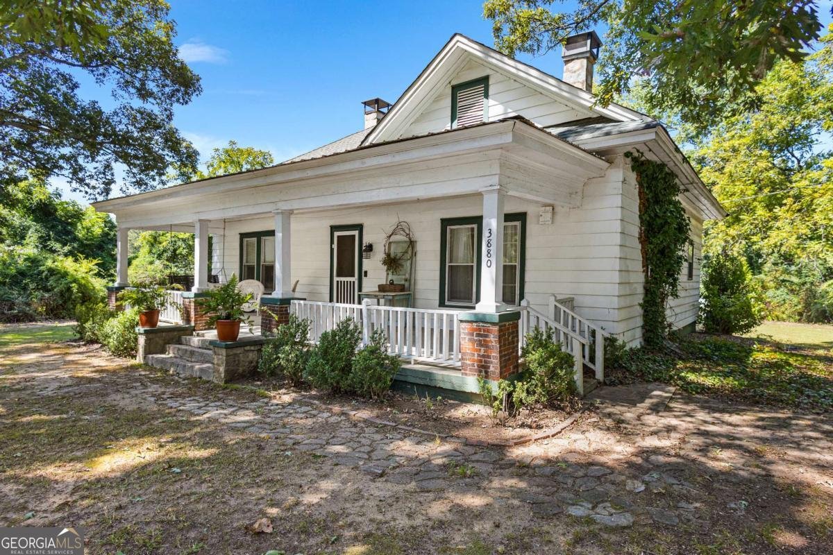 3880 Irwin Bridge Road Conyers - Photo 1