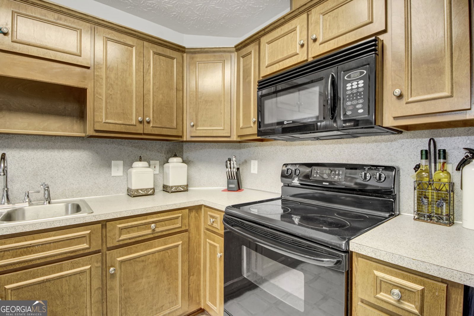 7798 Leaning Pine Court Midland - Photo 9