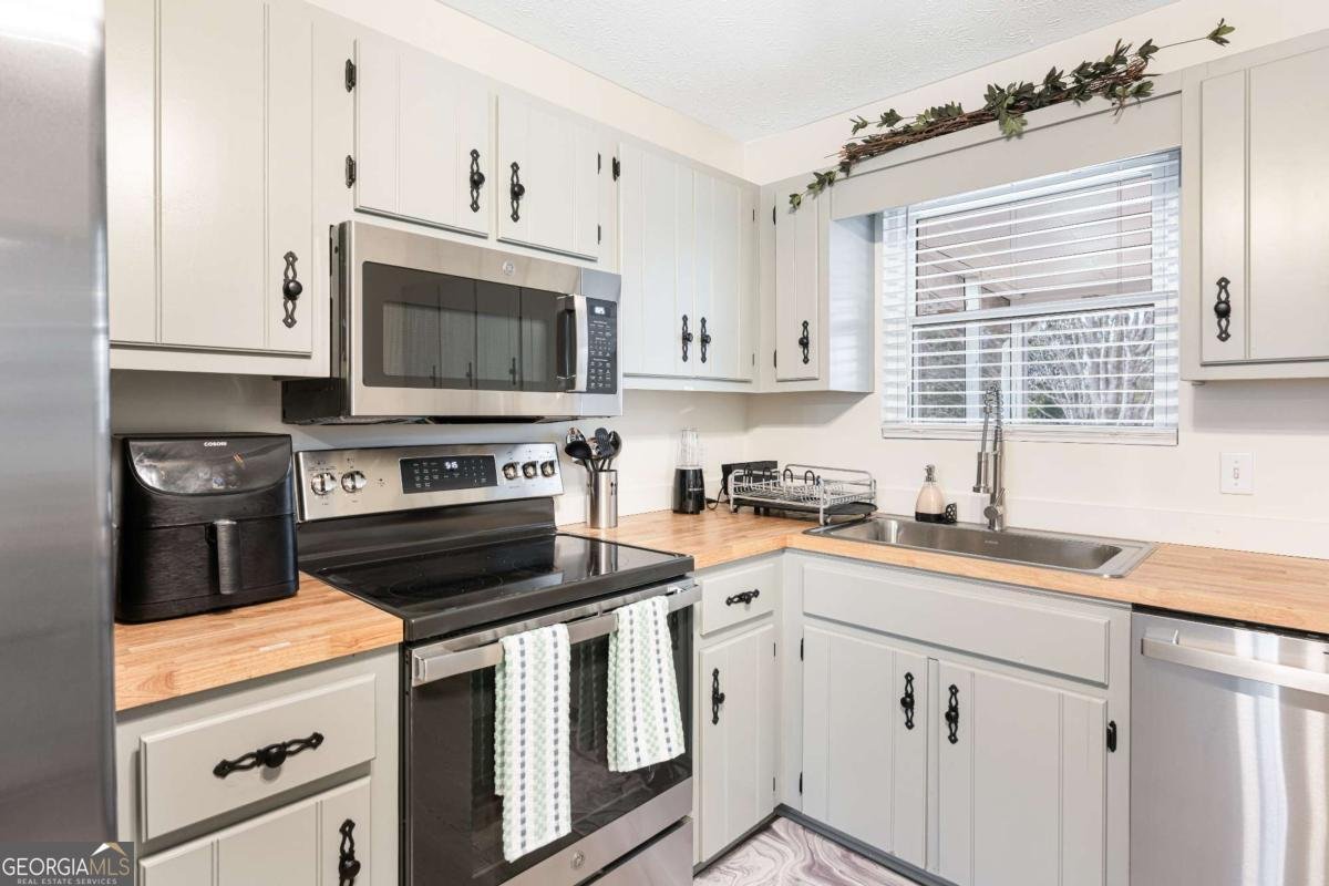 1426 Raintree Drive Snellville - Photo 13