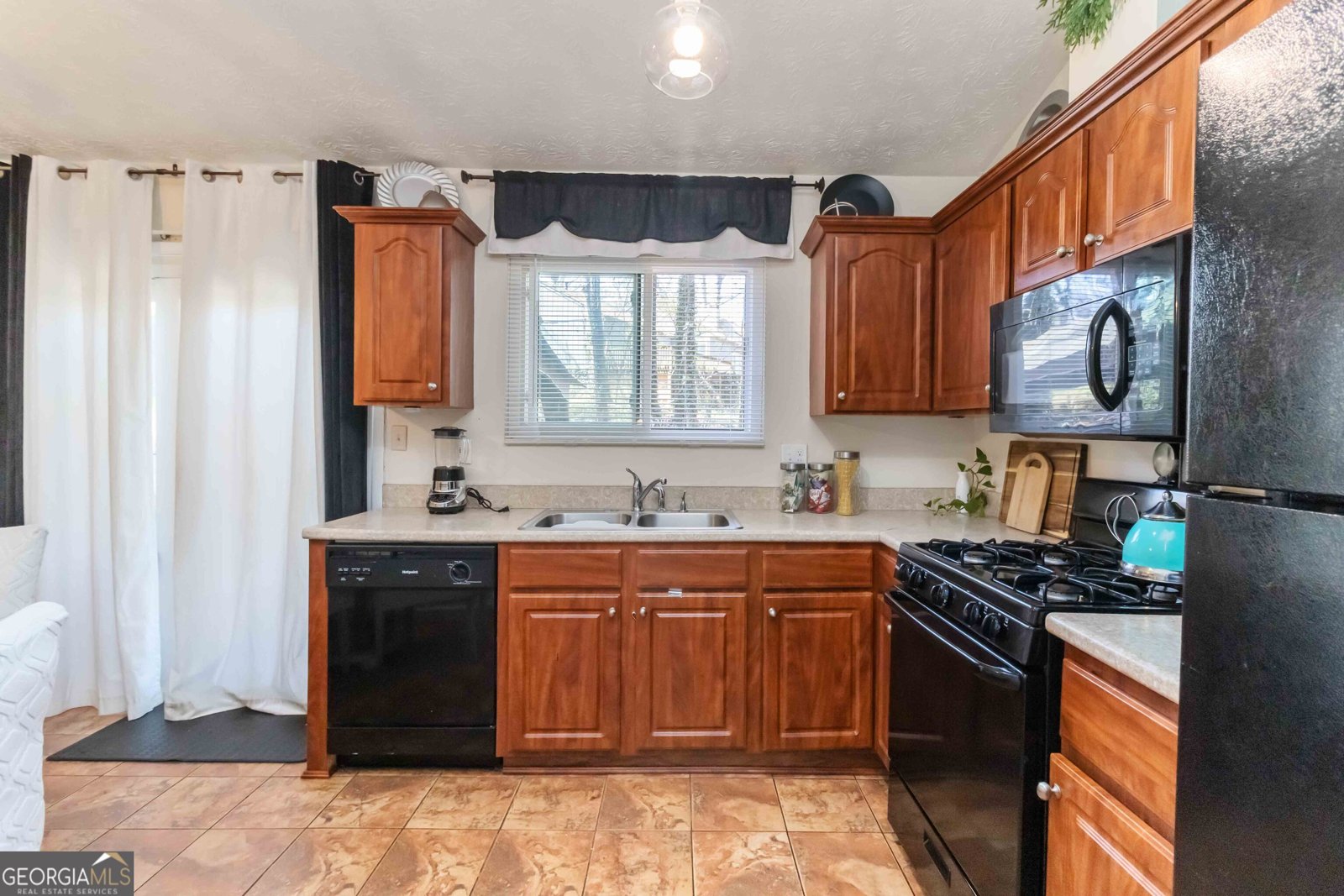 811 Longfellow Court Stone Mountain - Photo 22