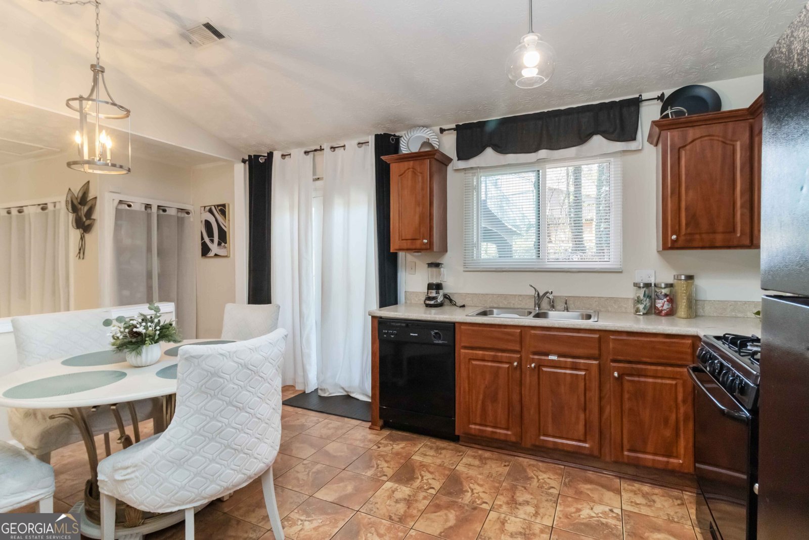 811 Longfellow Court Stone Mountain - Photo 23